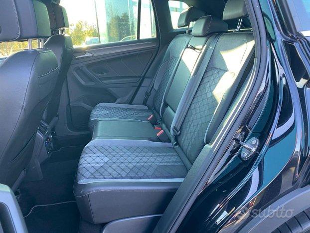 VOLKSWAGEN Tiguan 2.0 TDI 150 CV DSG R-Line + MA