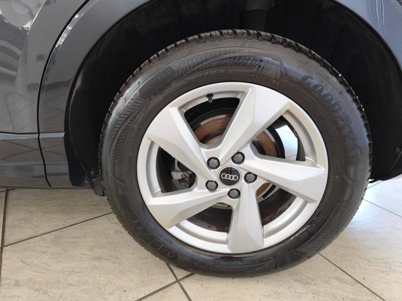 Audi Q3 35 TDI S tronic Business Advanced