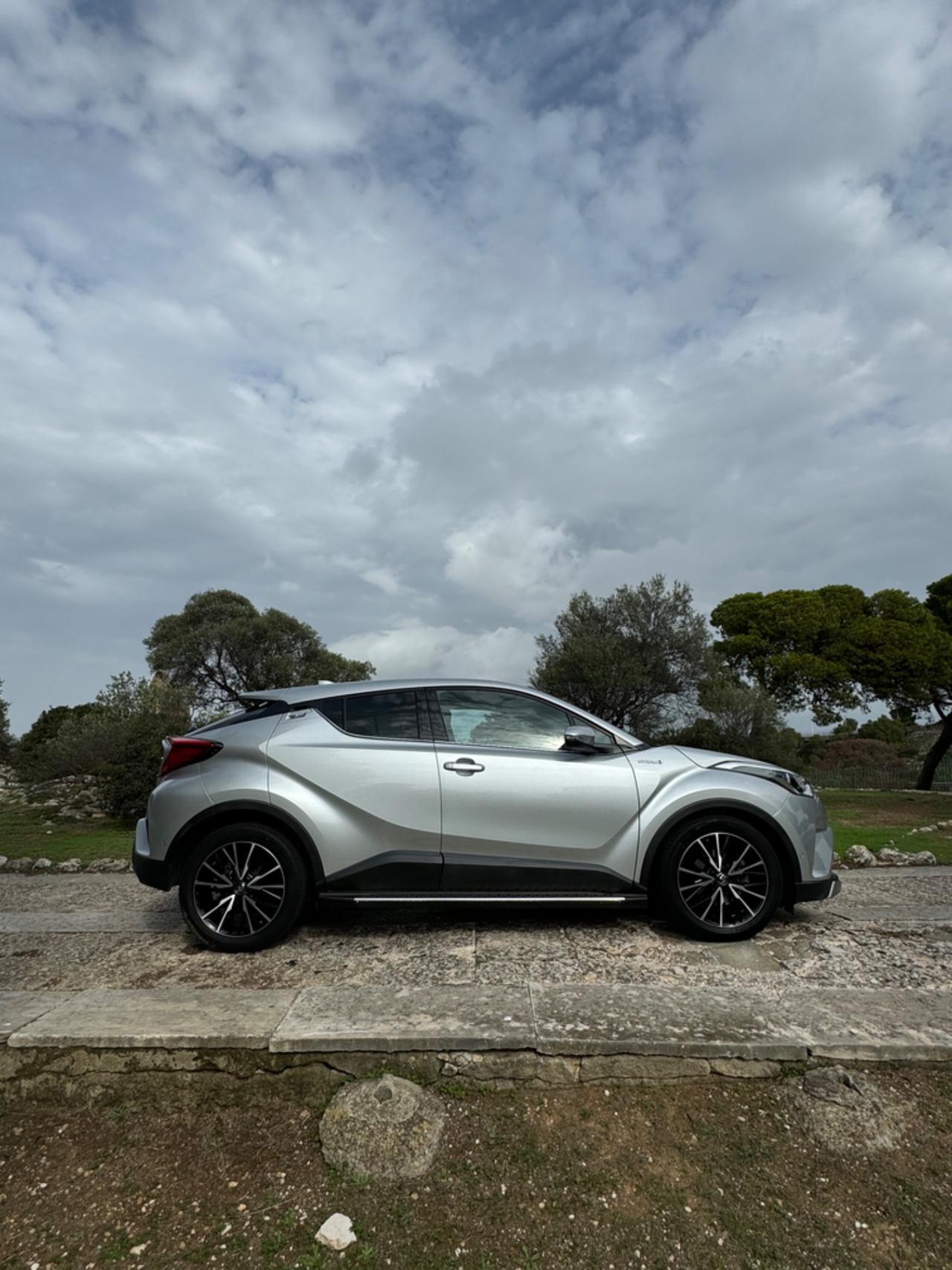 Toyota C-HR 1.8 Hybrid E-CVT Lounge