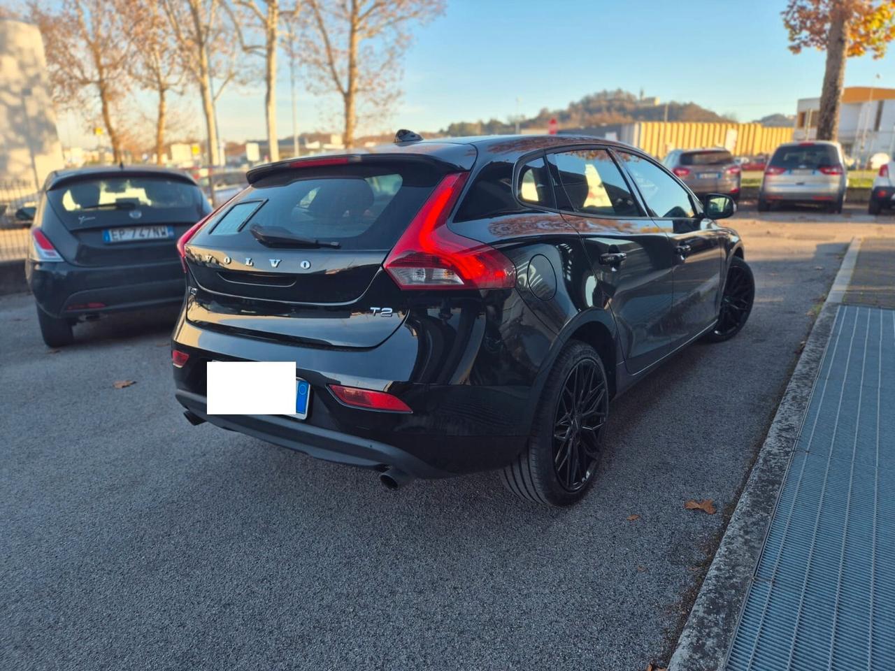 Volvo V40 D2 1.6 Kinetic E5B -- IN ARRIVO!!!