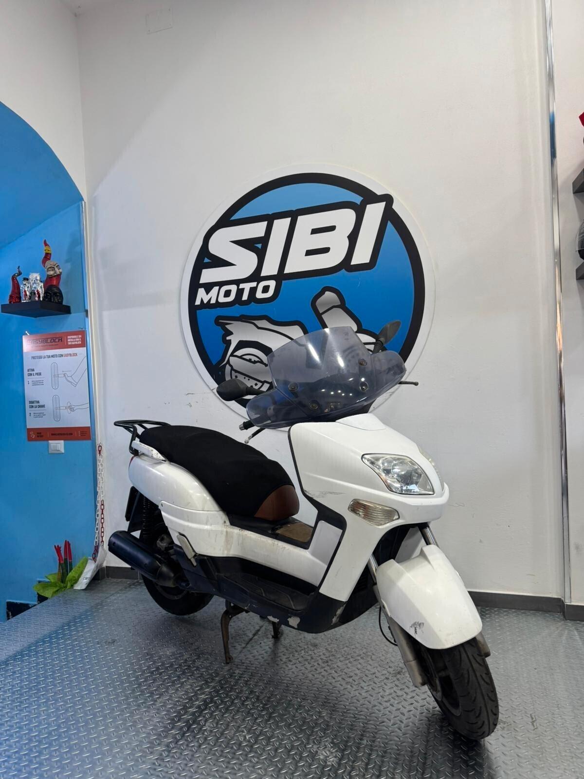 YAMAHA XC 300