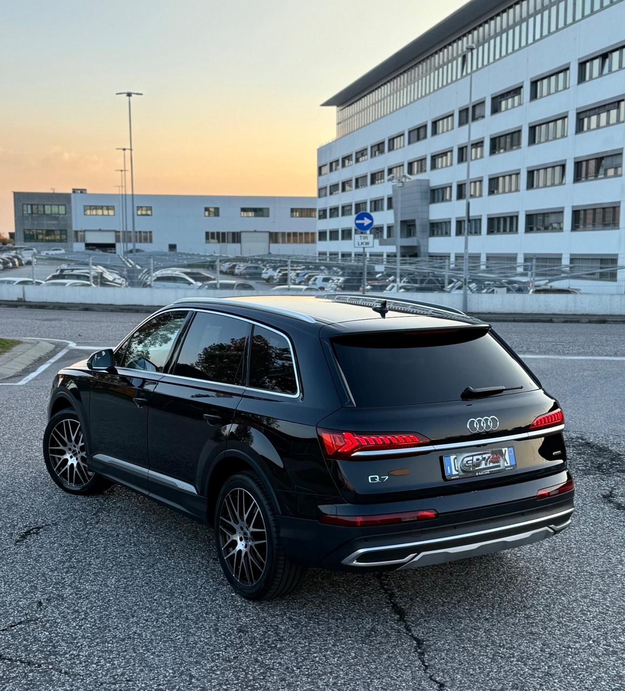 Audi Q7 50 TDI quattro tiptronic Business