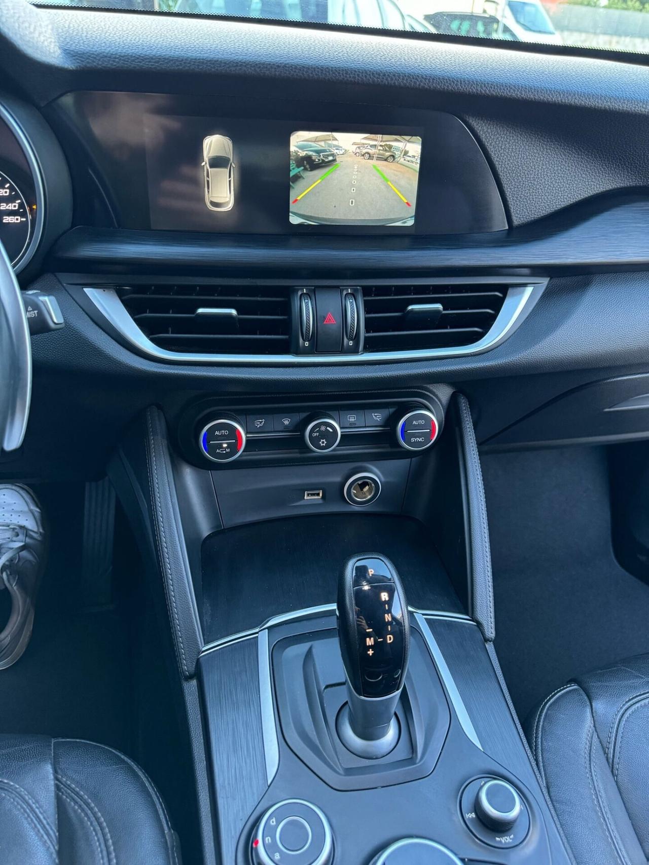 Stelvio 2.2 TD 180CV AT8 RWD Executive