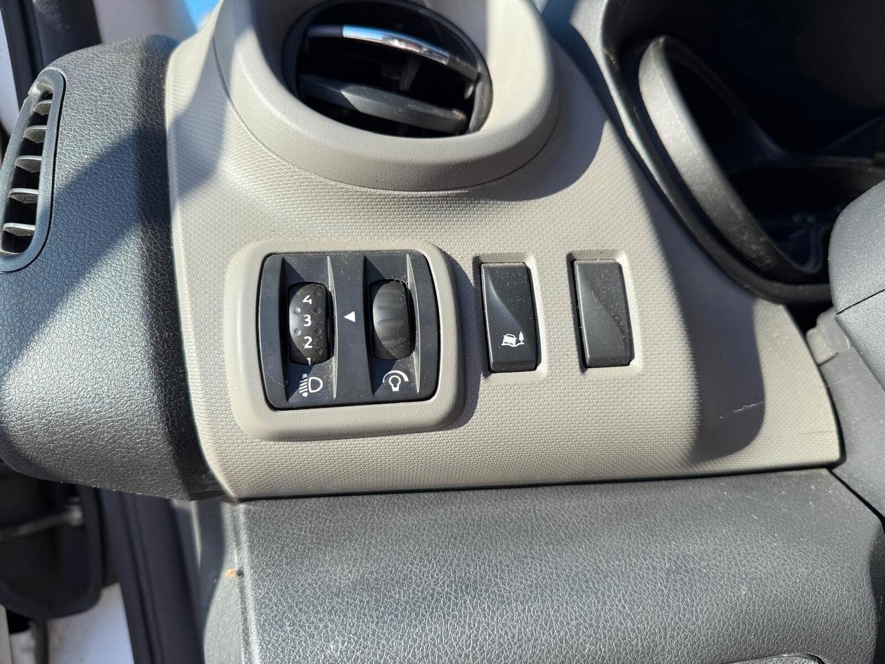 Renault TRAFIC 1.6 dCi 125CV 9 POSTI PASSO LUNGO NO CLIMA + IVA