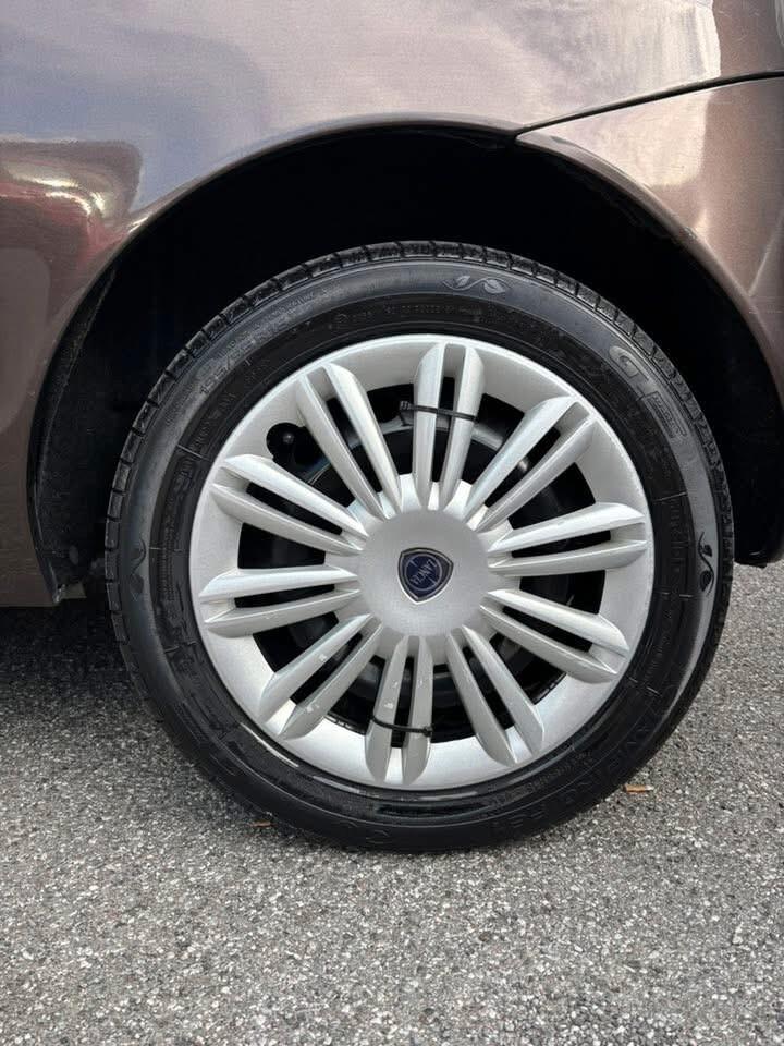 Lancia Ypsilon 1.4 Platino Ecochic GPL