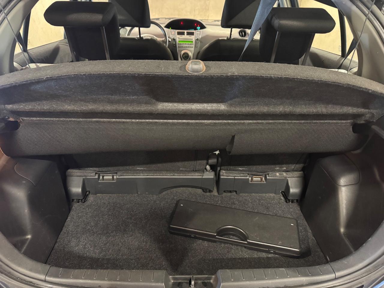 Toyota Yaris 1.0 5 porte NEOPATENTATI / TAGLIANDI TOYOTA