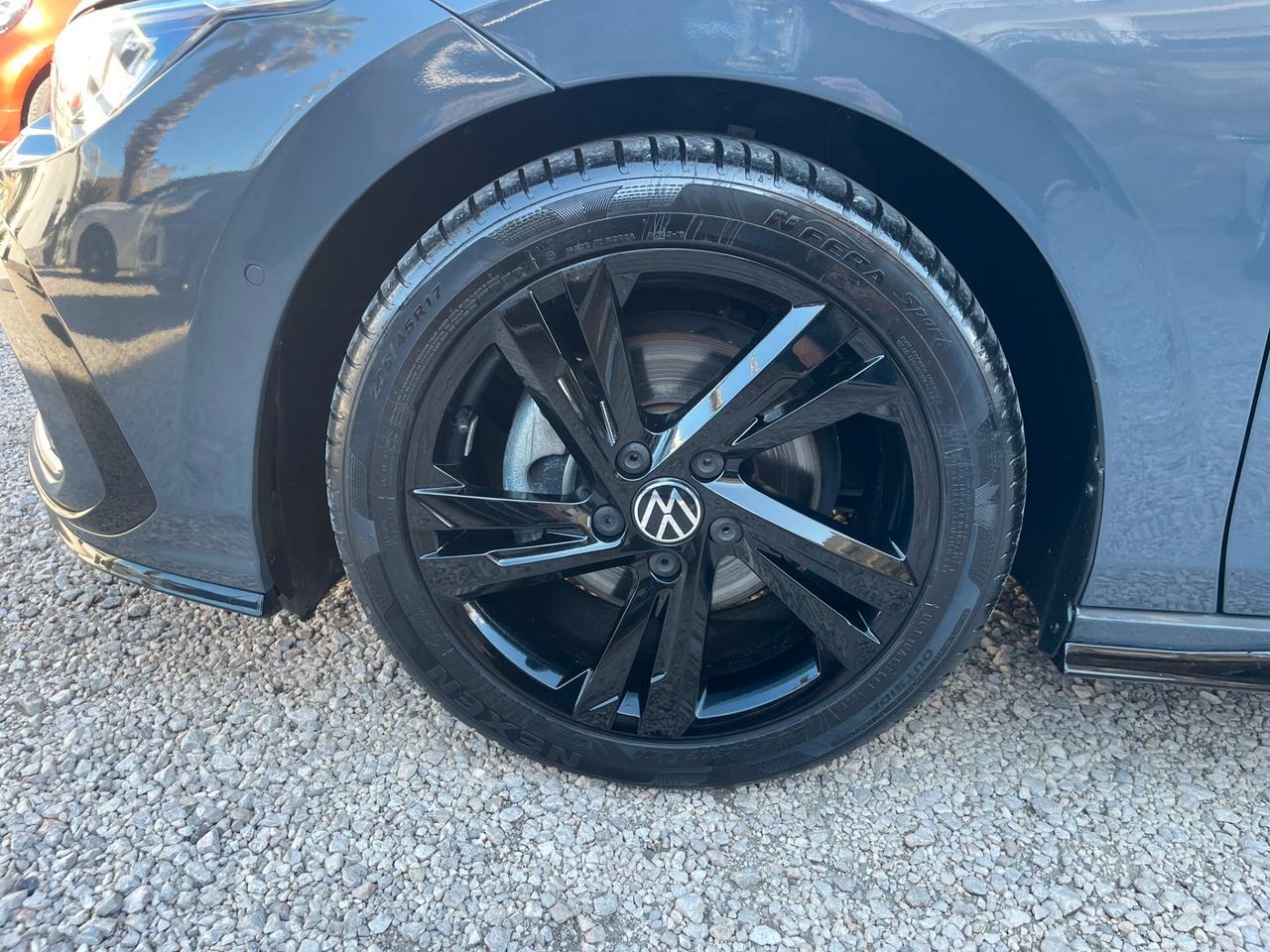 Volkswagen Golf 1.5 TSI EVO ACT R-Line