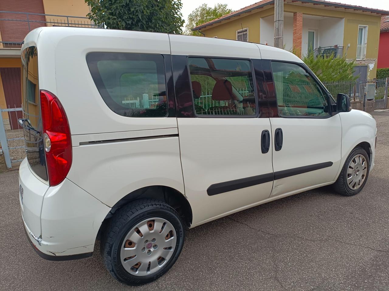 Fiat Doblò 2.0 MJT 16V Emotion