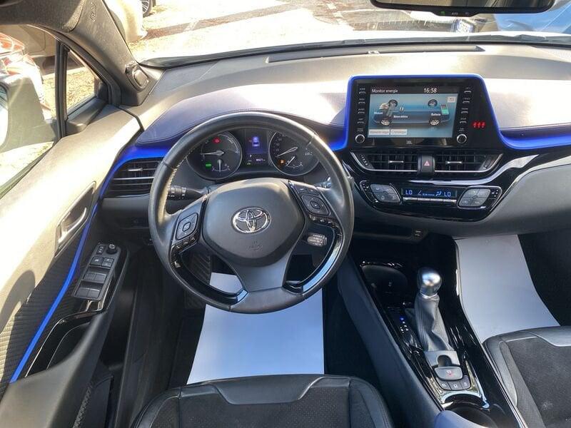 Toyota C-HR 2.0 Hybrid E-CVT Style