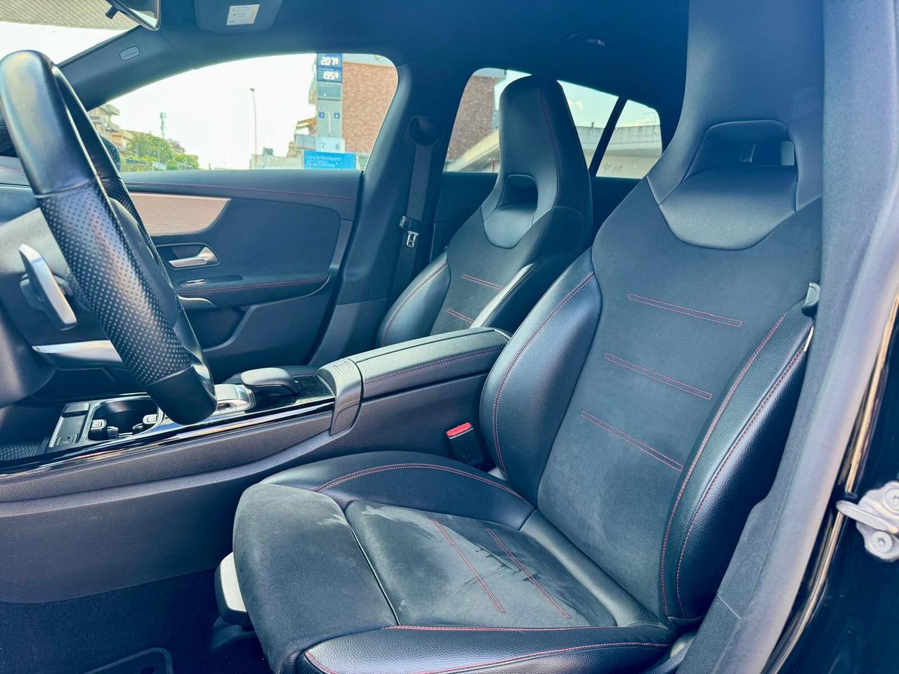 Mercedes-benz CLA 180 d Premium