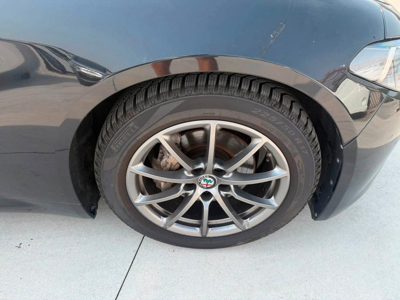 Alfa Romeo Giulia 2.2 T.D 180CV -MANUALE (SUPER)