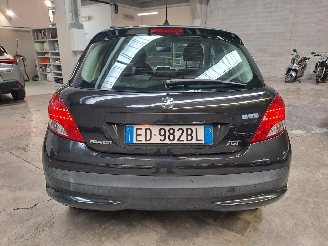 PEUGEOT 207 1.4 BENZINA *OK NEOPATENTATI*