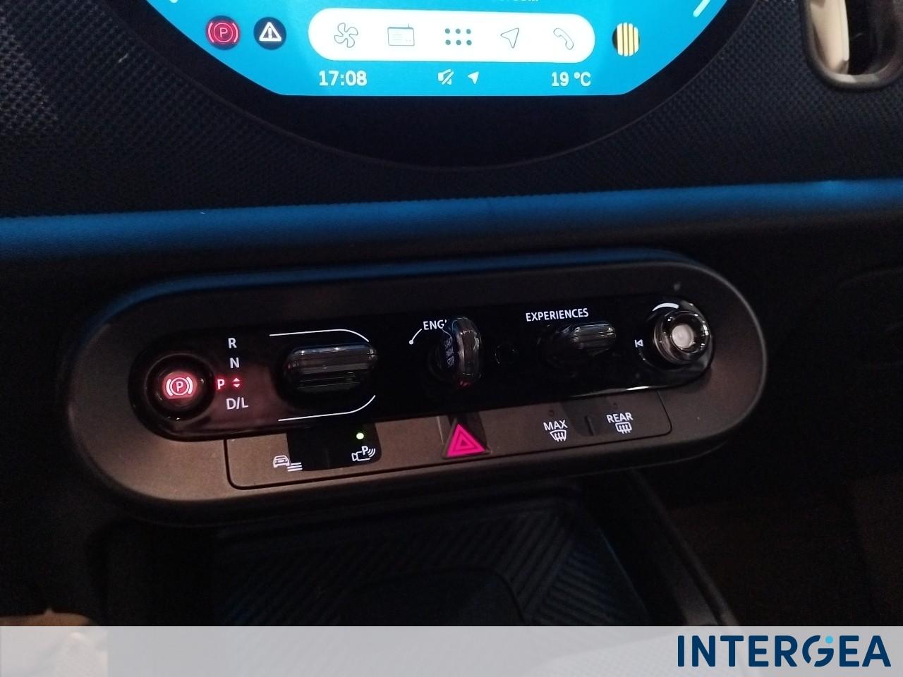 MINI Mini Countryman 2.0 48V D Favoured auto