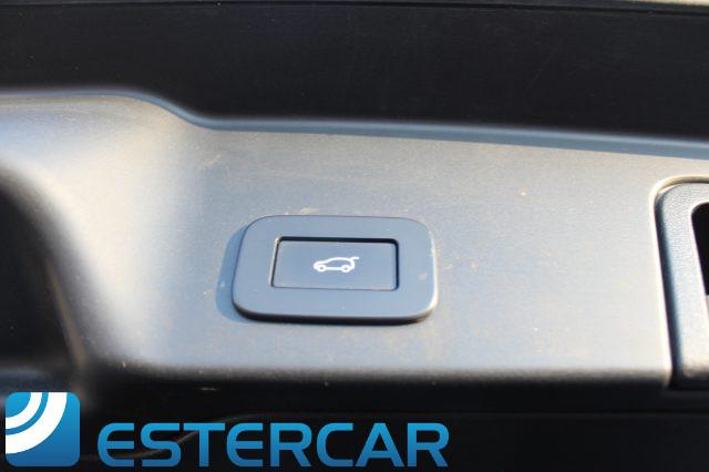 LAND ROVER Range Rover Evoque 2.0D 204CV AWD Auto R-Dynamic SE