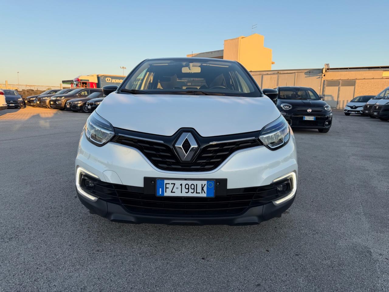 RENAULT CAPTUR TCE 90 CV FULL LED PERLATA MY20