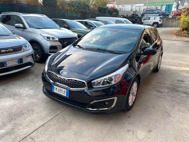 Kia Ceed cee'd 1.6 GDI 5 porte Cool