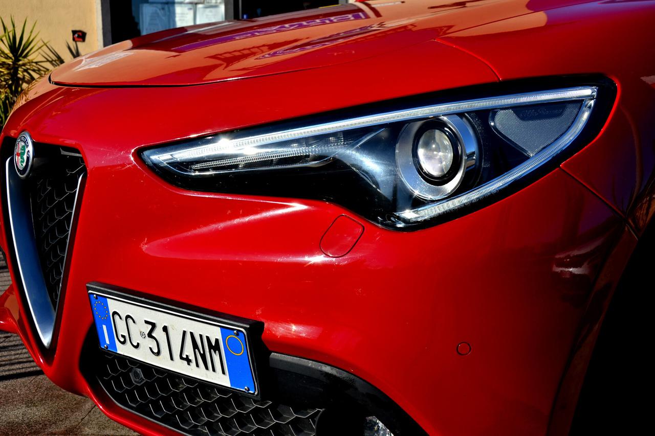 Alfa Romeo Stelvio 2.2 160CV AT8 SUPER F1+FULL LED+NAV+RCAM+PRIVACY