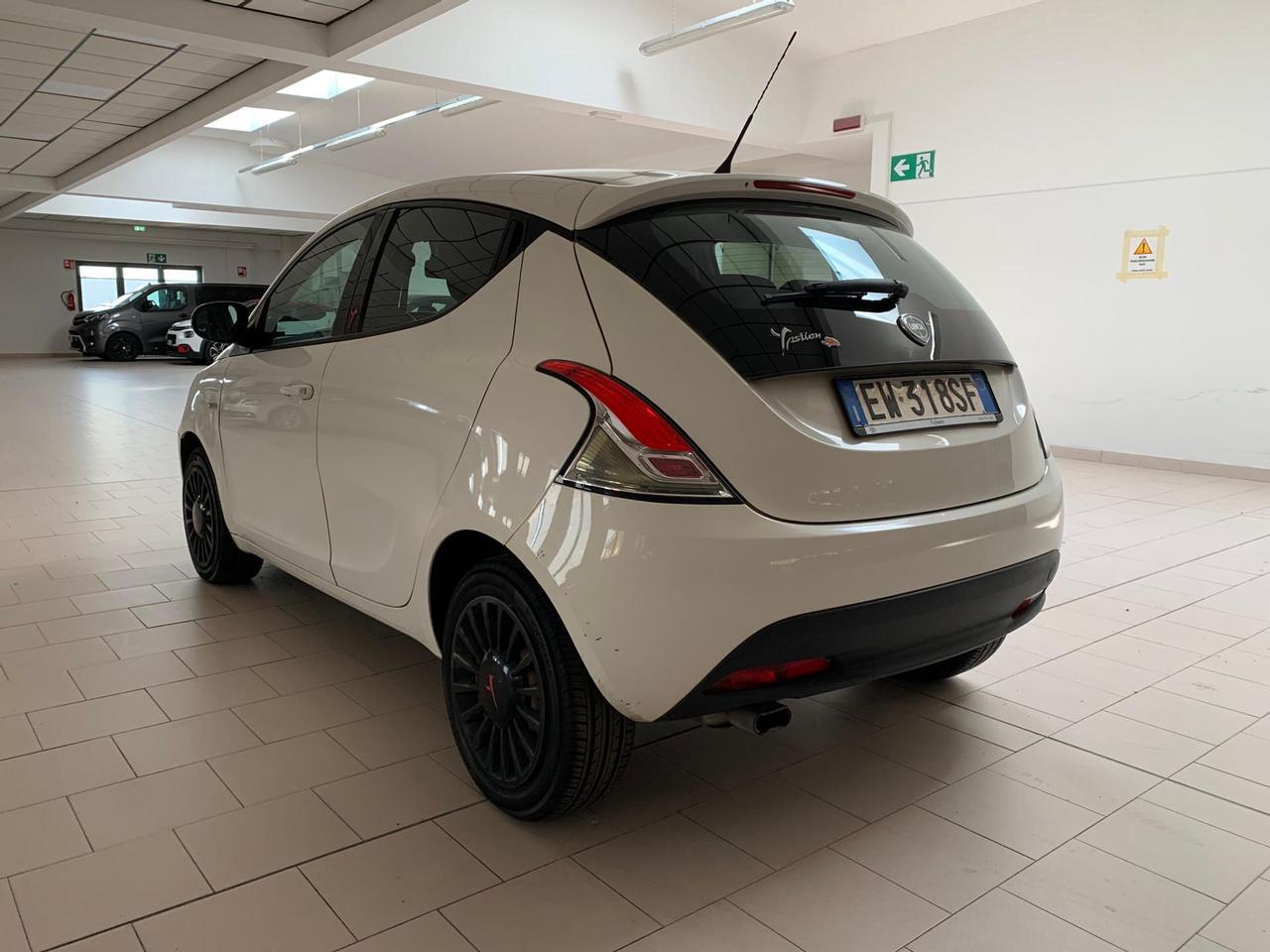 Lancia Ypsilon 1.2 8v Elefantino ecochic Gpl 69cv