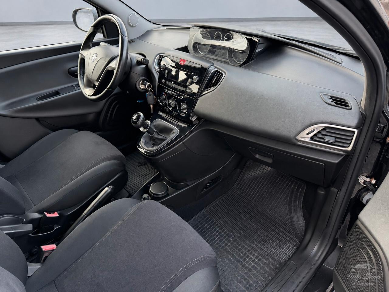Lancia Ypsilon 1.2 69 CV 5 porte GPL Ecochic Platinum