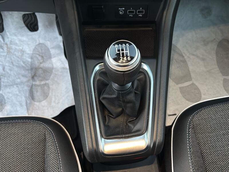 Renault Captur Captur Mild Hybrid 140 CV Intens