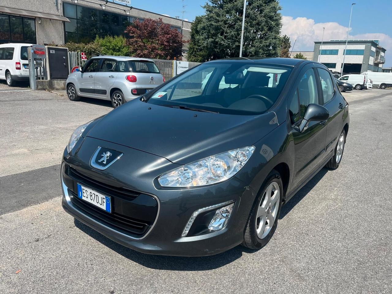 Peugeot 308 1.6 8V e-HDi 112CV