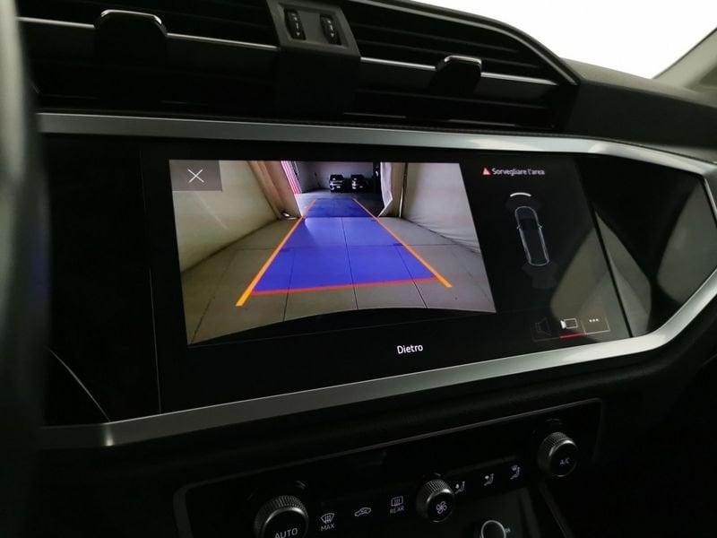 Audi Q3 40 2.0 tdi Business Advanced quattro 200cv s-tronic