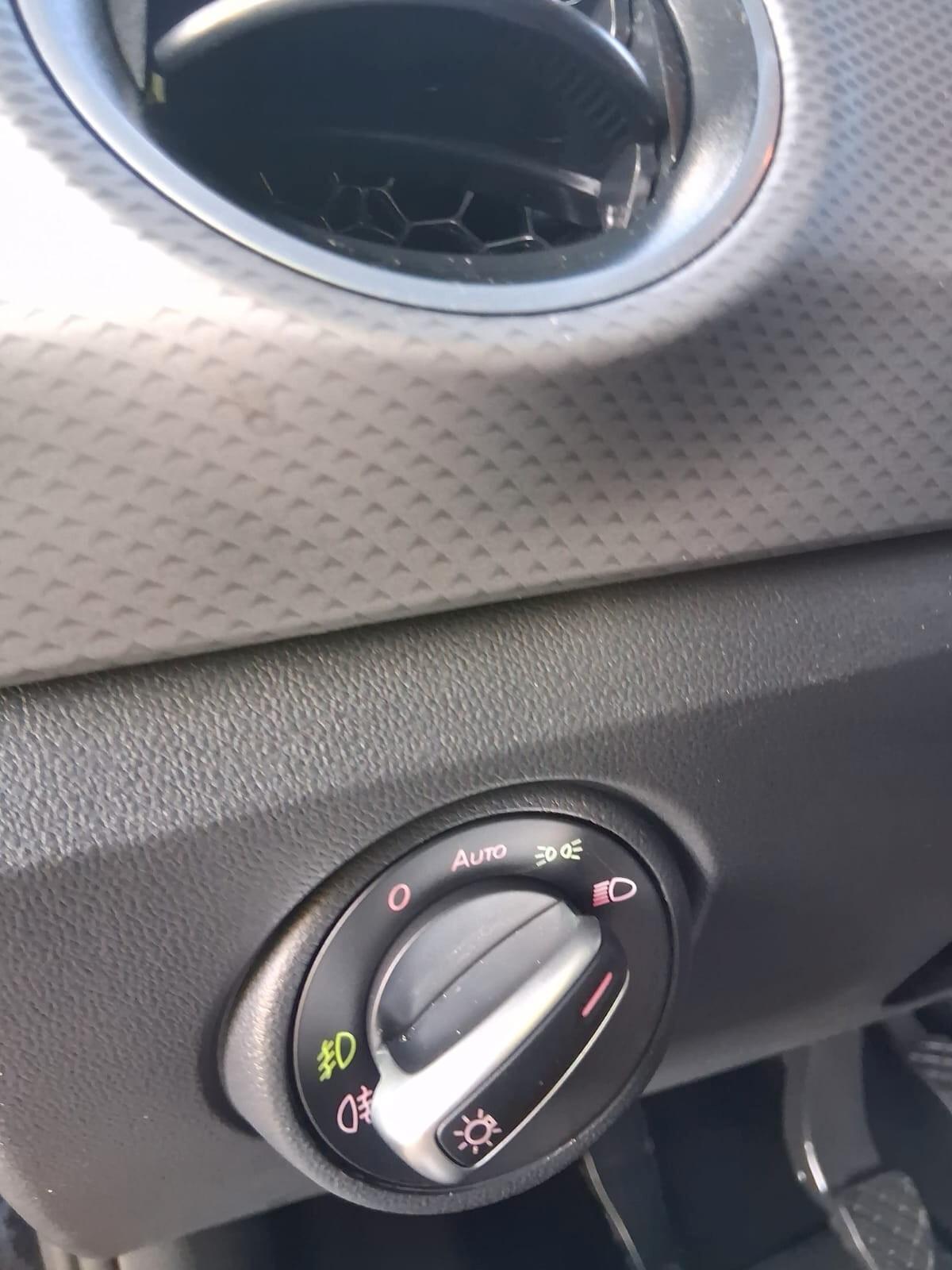 Volkswagen up! 1.0 5p. modello active