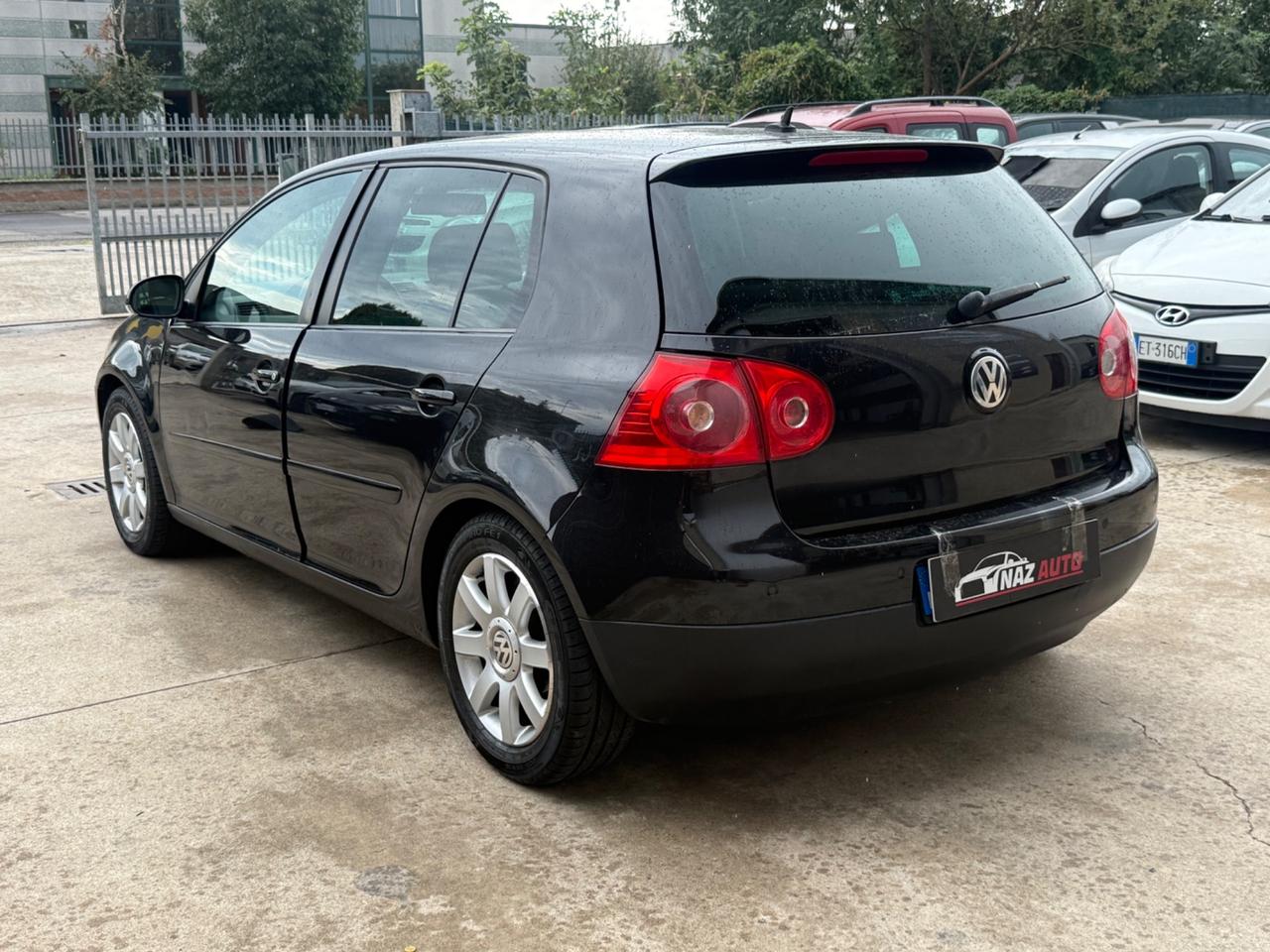 Volkswagen Golf 2.0 16V FSI 5p. Sportline