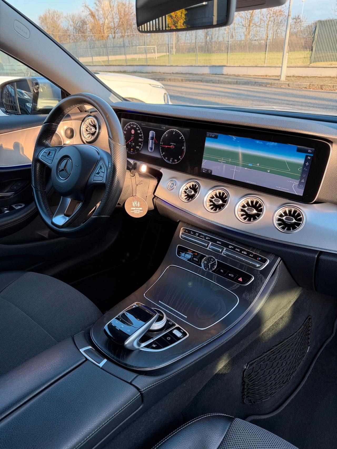 Mercedes-benz E 220 d Auto Premium Plus