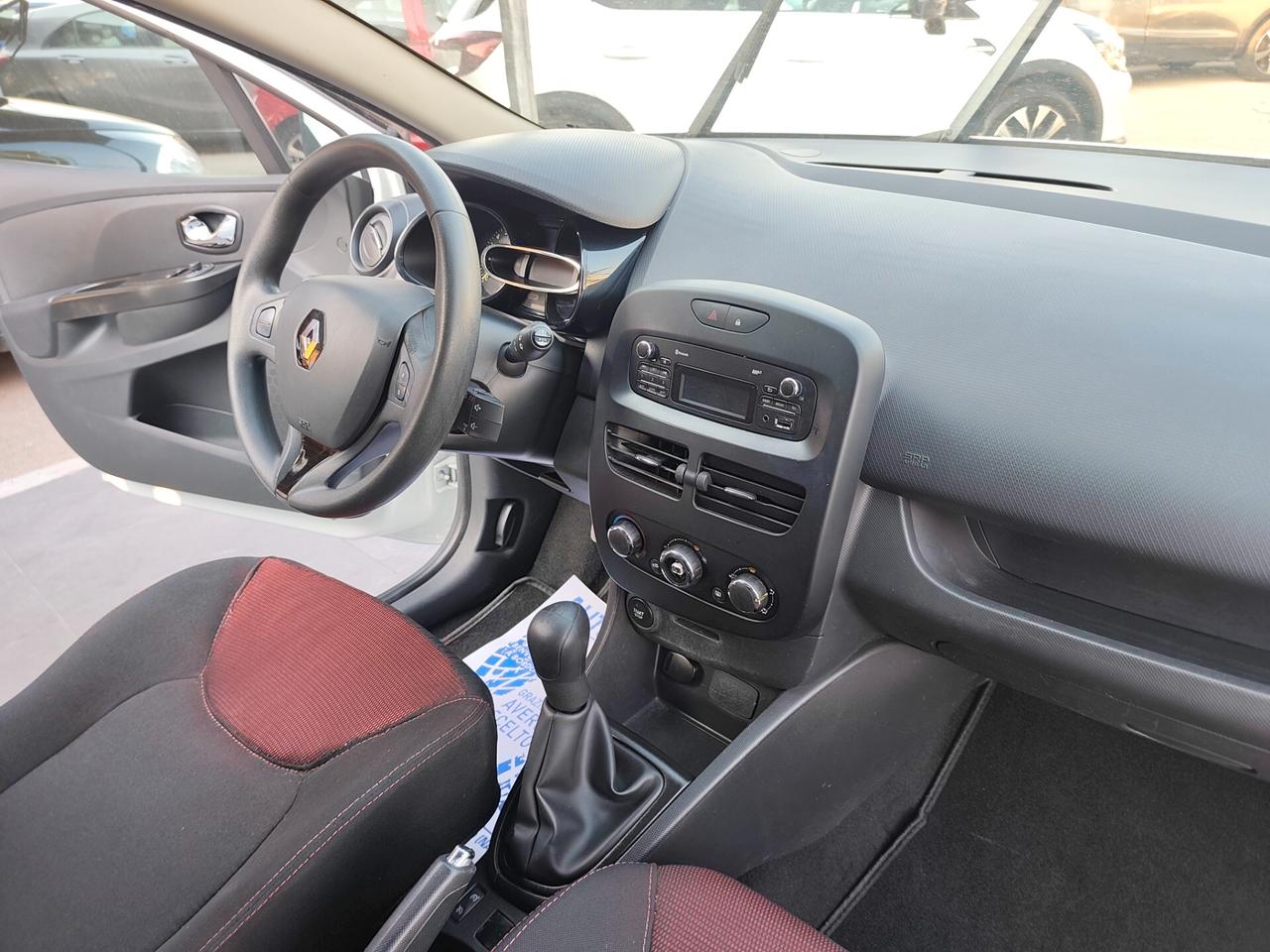 Renault Clio 1.2 BENZINA E GPL DI SERIE