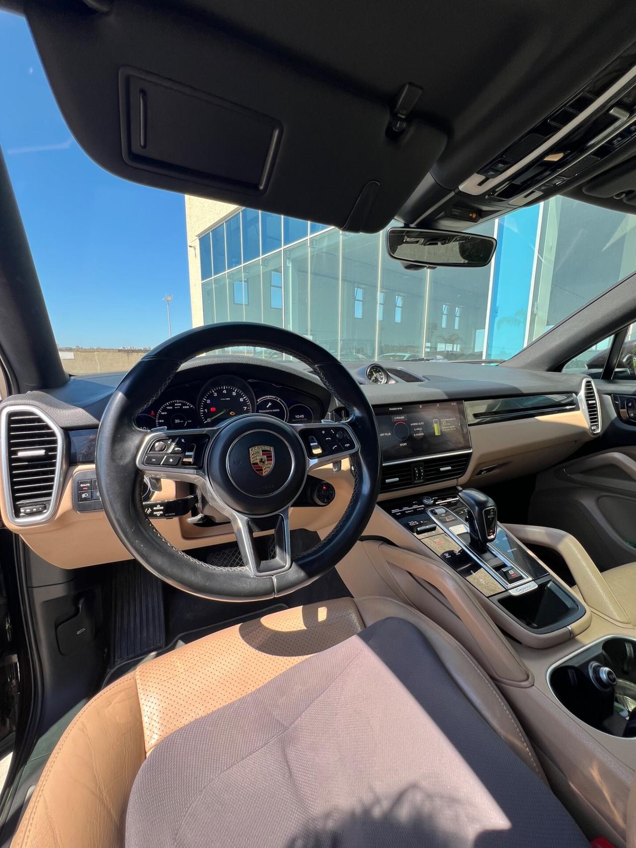 Porsche Cayenne Coupé 3.0 V6 E-Hybrid 340CV - SUPER OFFERTA T-STOCK