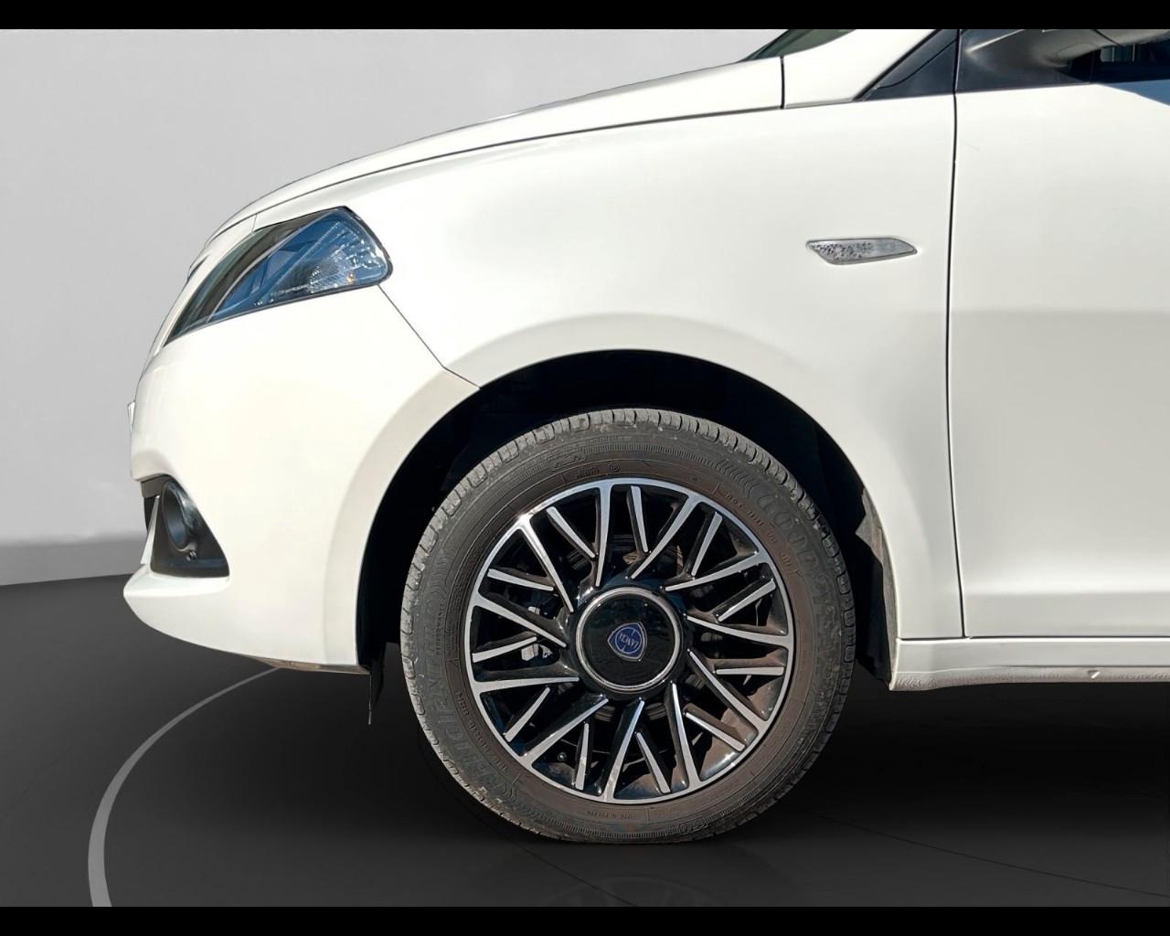 LANCIA Ypsilon III 2021 - Ypsilon 1.0 firefly hybrid Platino s&s 70cv