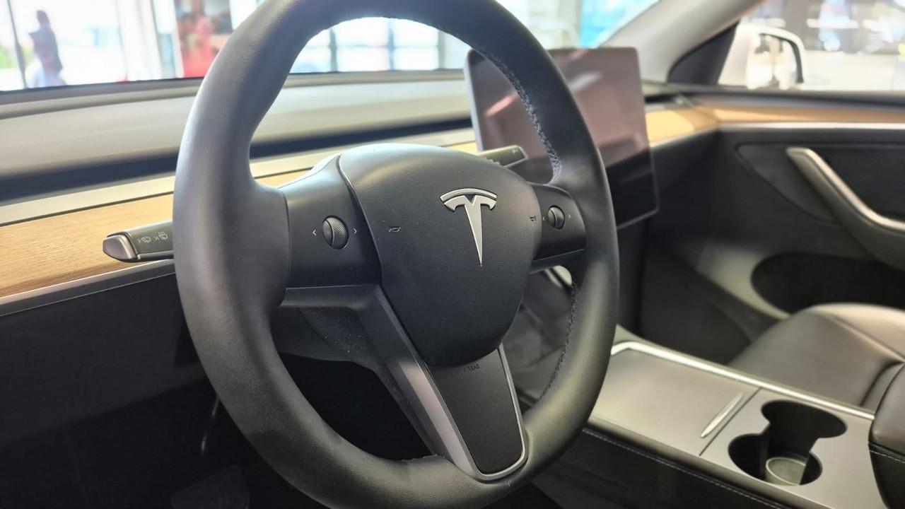 TESLA Model Y 2021 - Model Y Single Motor rwd