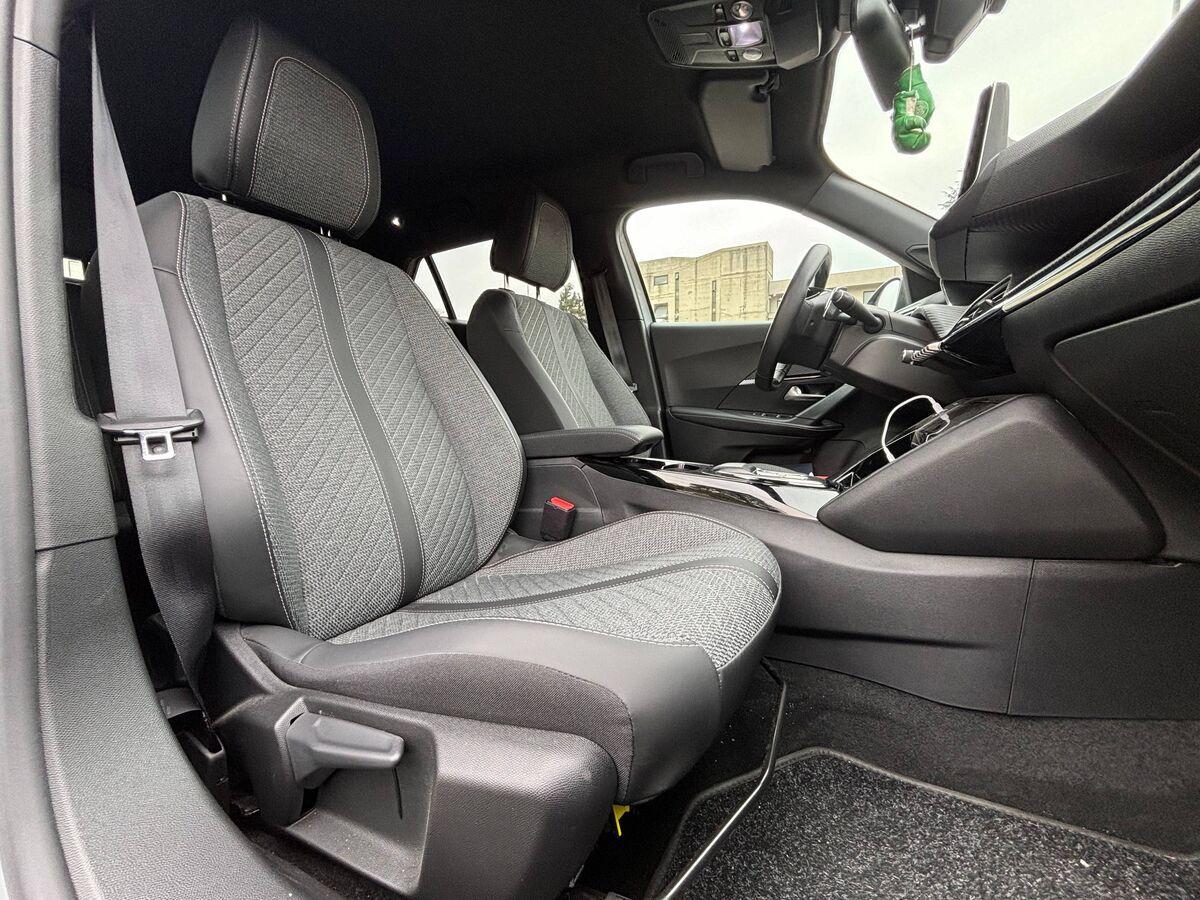 Peugeot 2008 1.2 puretech Allure s&s 130cv eat8