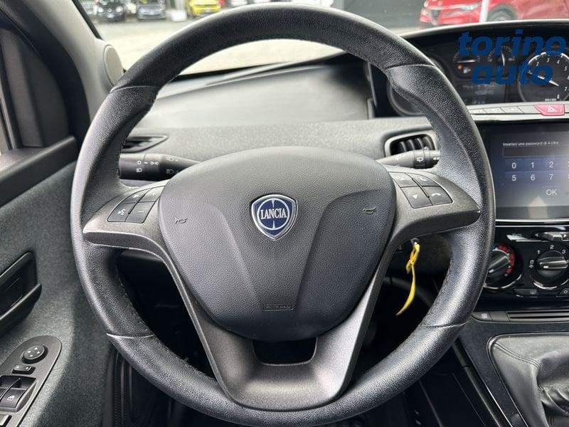 Lancia Ypsilon 1.0 FireFly 5 porte S&S Hybrid Silver