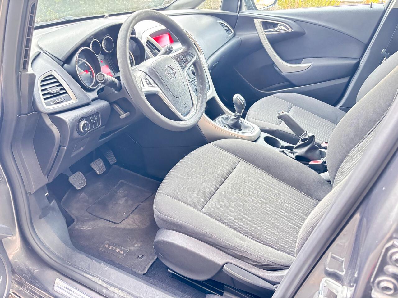 Opel Astra 1.4 100CV 5 porte Cosmo