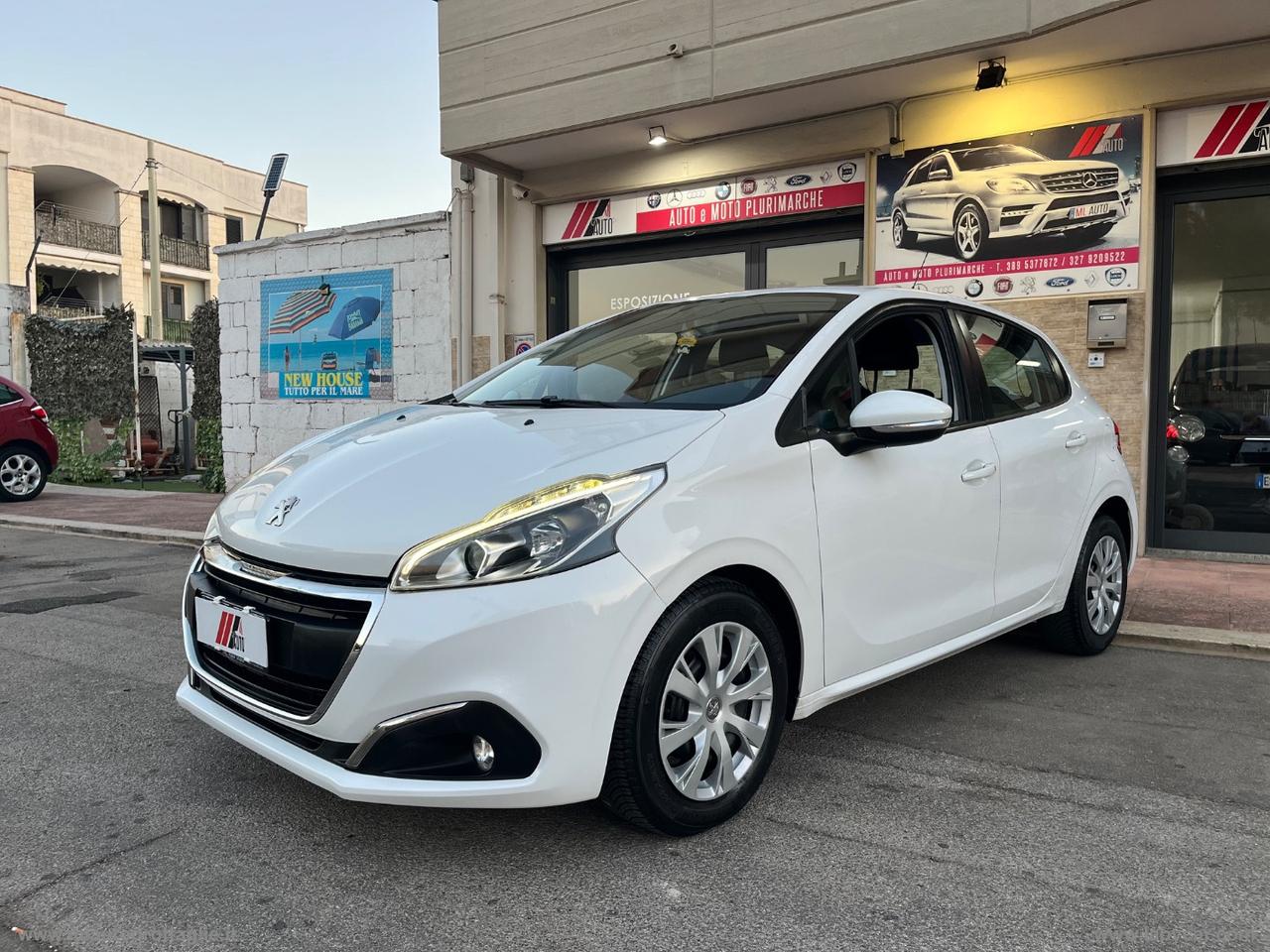 PEUGEOT 208 PureTech 82 5p. Allure