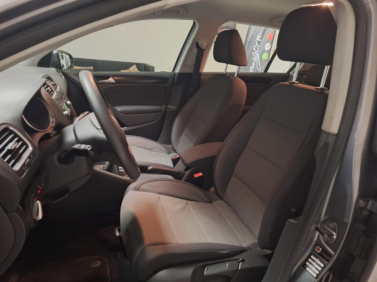 Volkswagen Golf 1.6 TDI 105cv - NEOPATENTATI