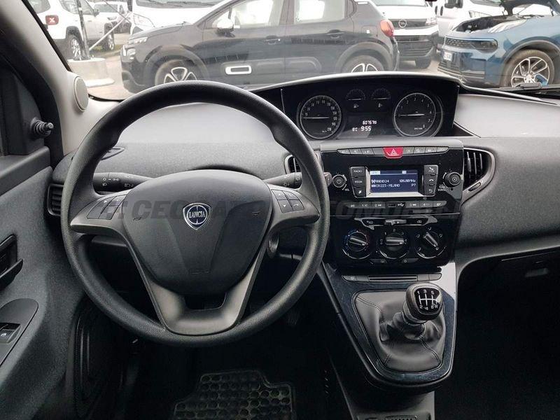 Lancia Ypsilon Ypsilon 1.0 firefly hybrid Silver s&s 70cv 5p.ti