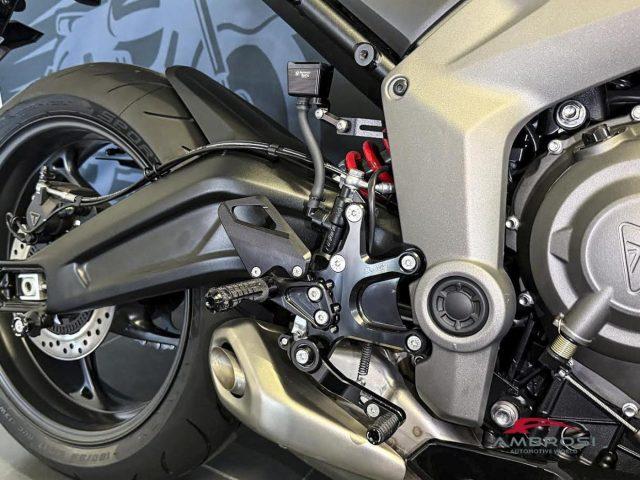 TRIUMPH Daytona 660