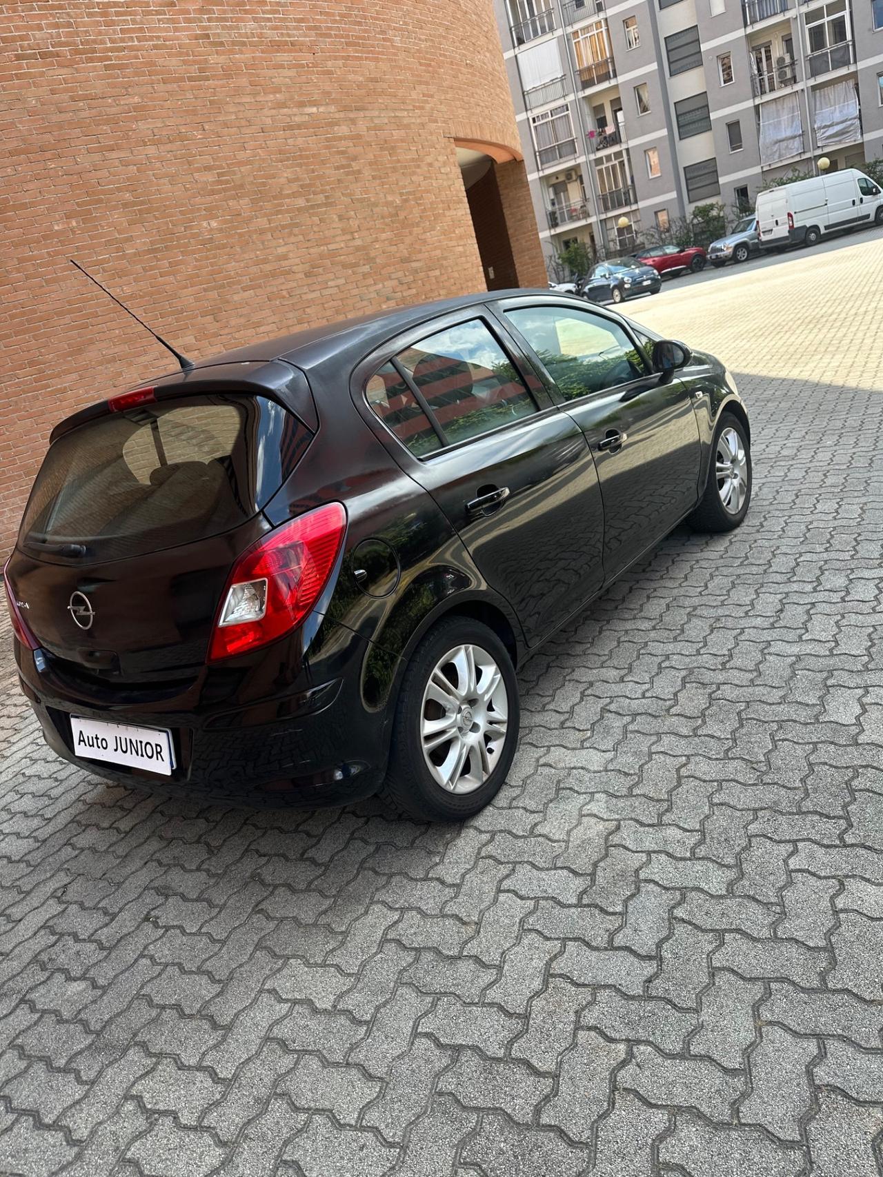 Opel Corsa 1.2 5 porte Easytronic Enjoy
