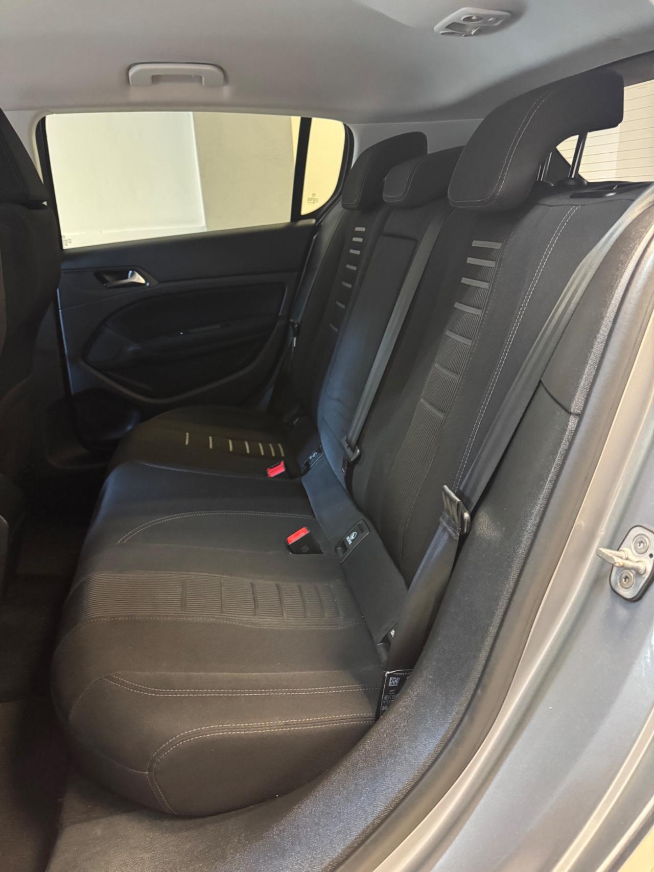 Peugeot 308 1.6 HDi 115 CV Stop&Start Allure