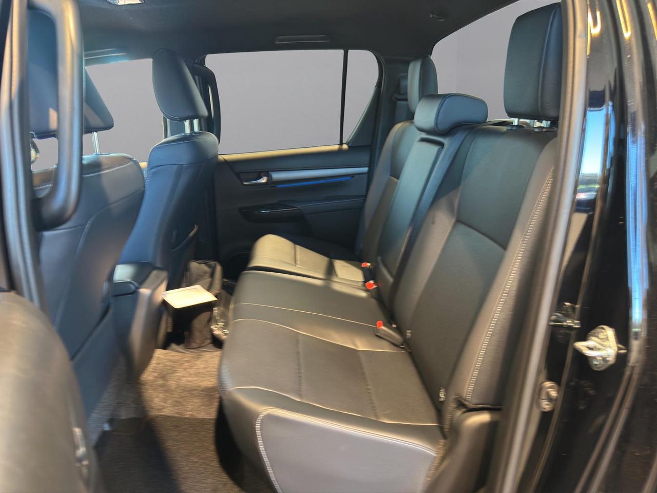 Toyota Hilux 2.8 d-4d 48V double cab Invincible