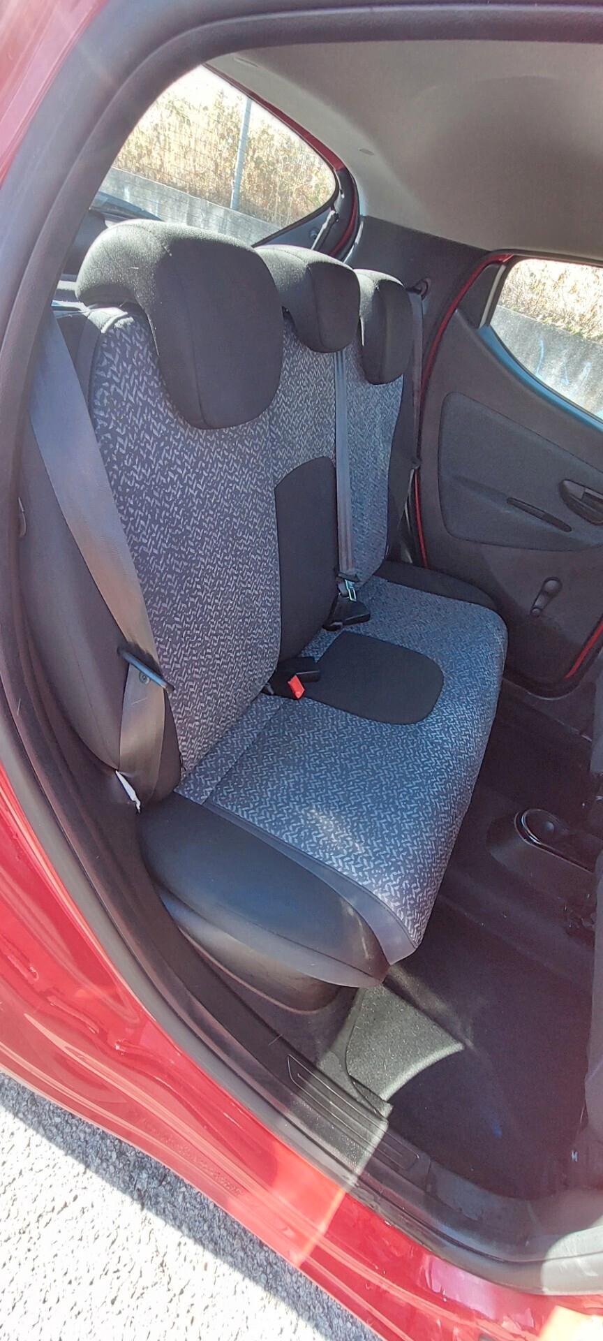 YPSILON 1,2 GPL DI SERIE CASA MADRE LANCIA MOD.ALBERTA FERRETTI FARI A LED IMPECCABILE