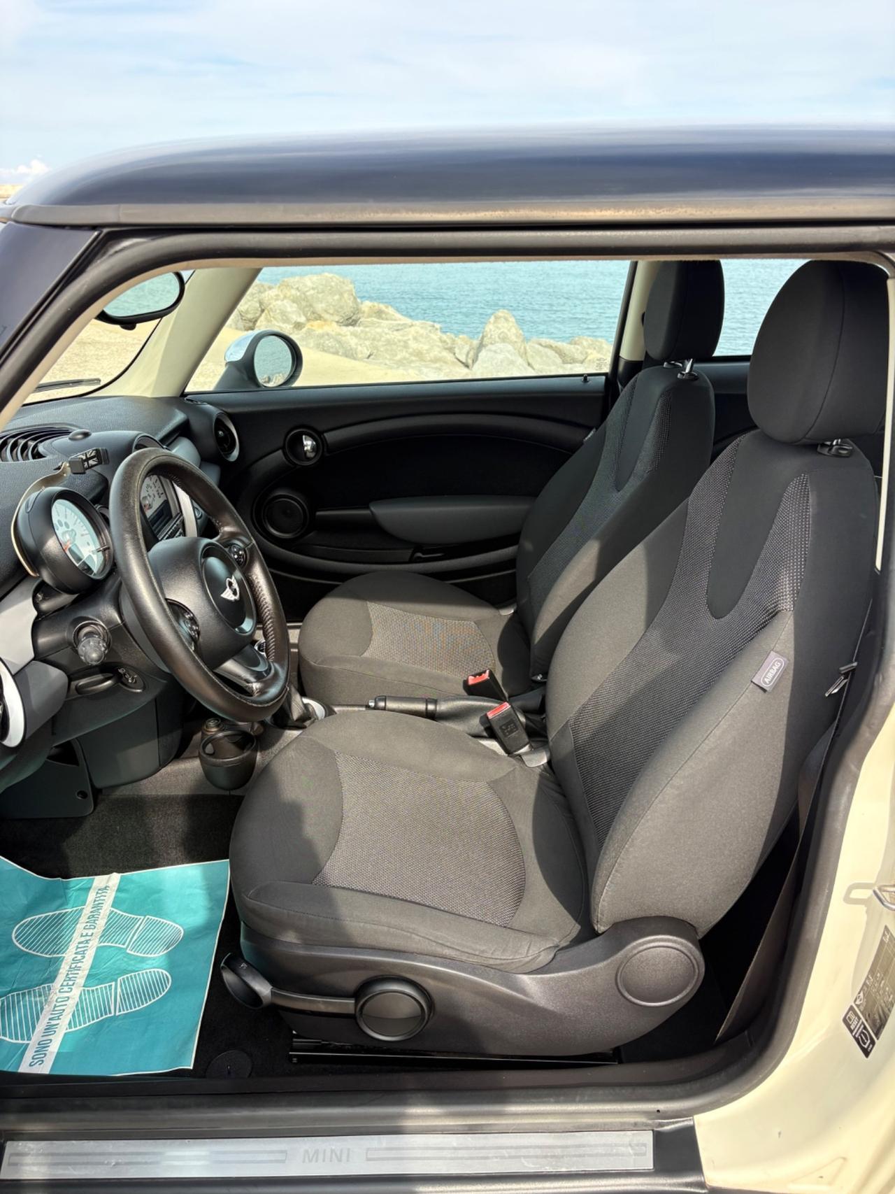 Mini 1.6 16V One (55kW)