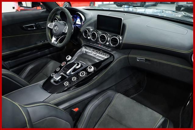 MERCEDES-BENZ GT AMG C|FULL CARBON|RETROCAMERA