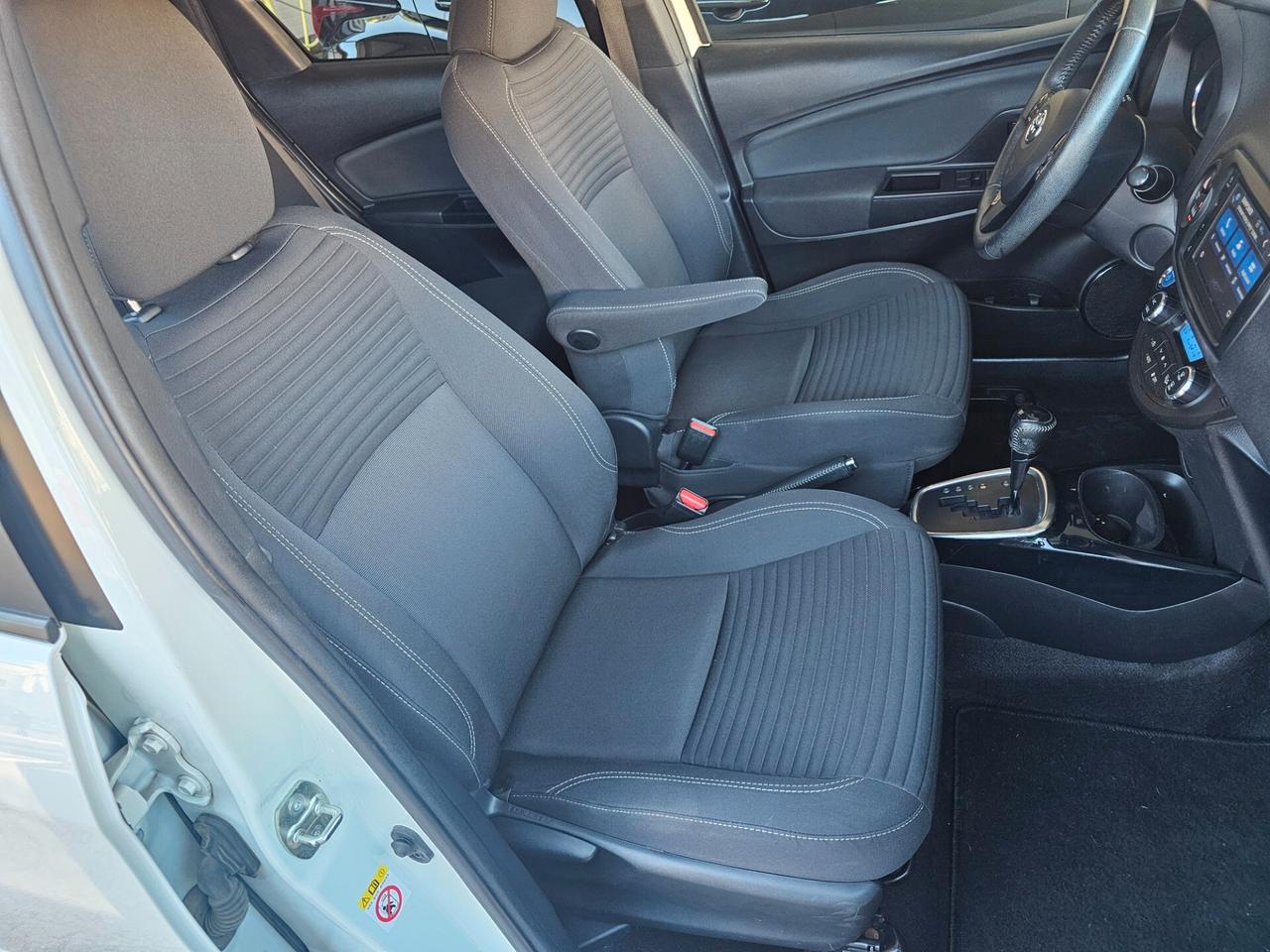 Toyota Yaris 1.5 Hybrid 5 porte Y20 Bitone