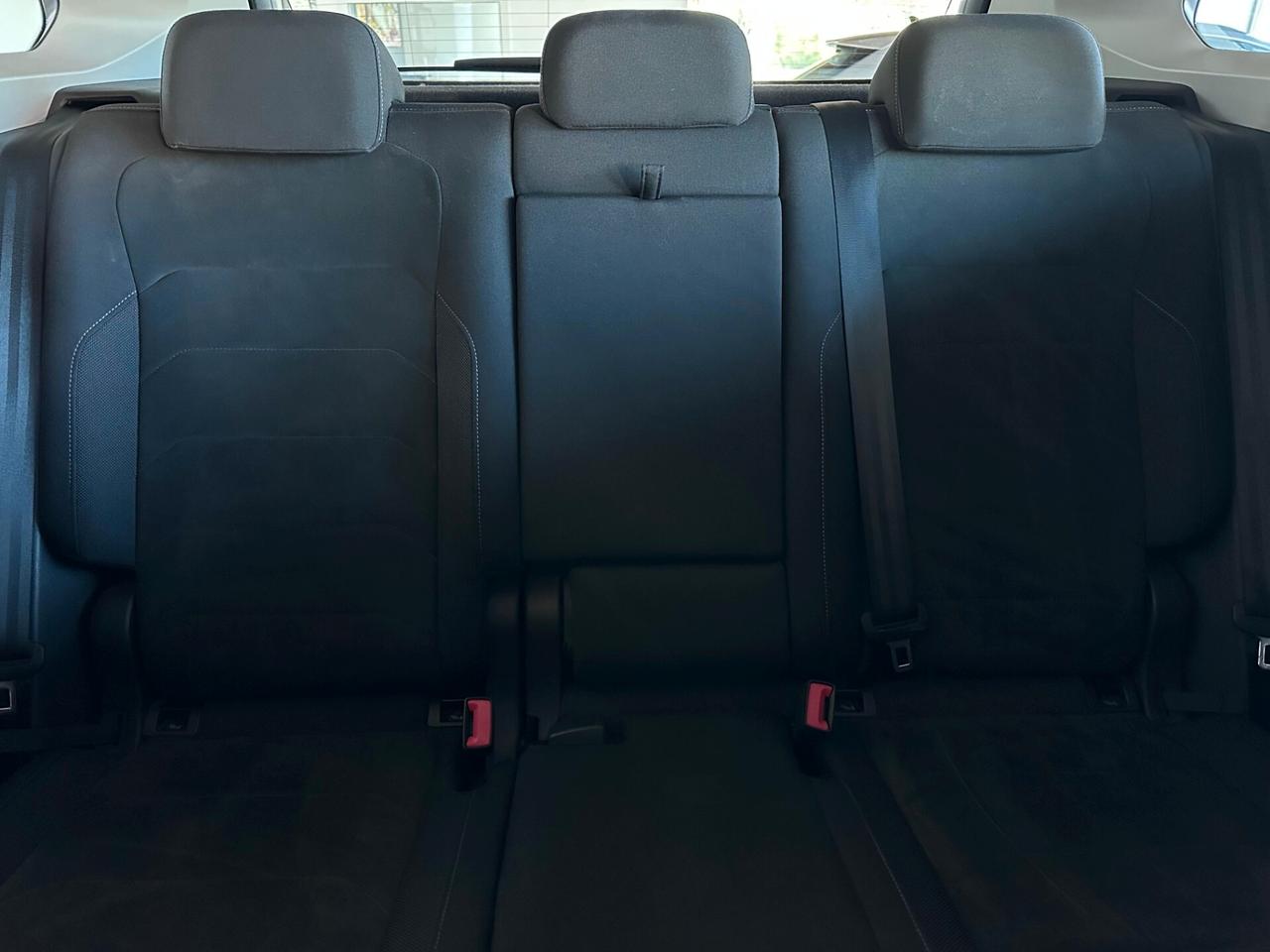 Volkswagen Tiguan 2.0 TDI 150 CV SCR DSG Elegance