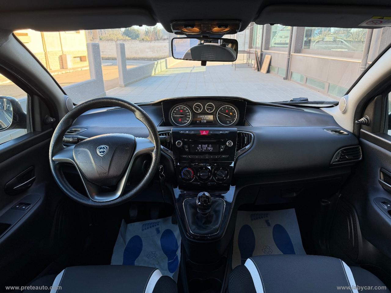 LANCIA Ypsilon 1.2 69 CV 5p. Silver