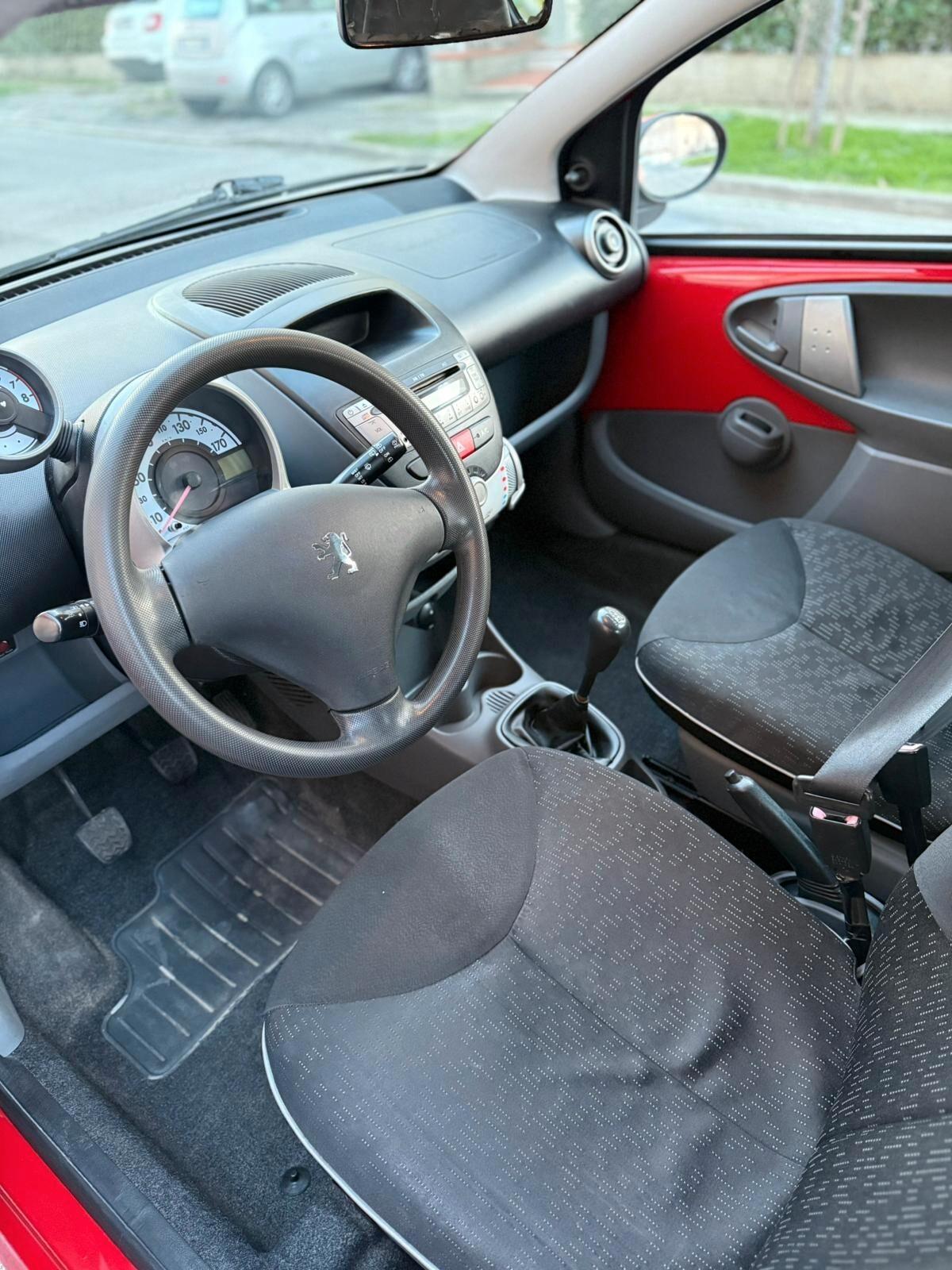 Peugeot 107 1.0 68CV 3p. Plaisir